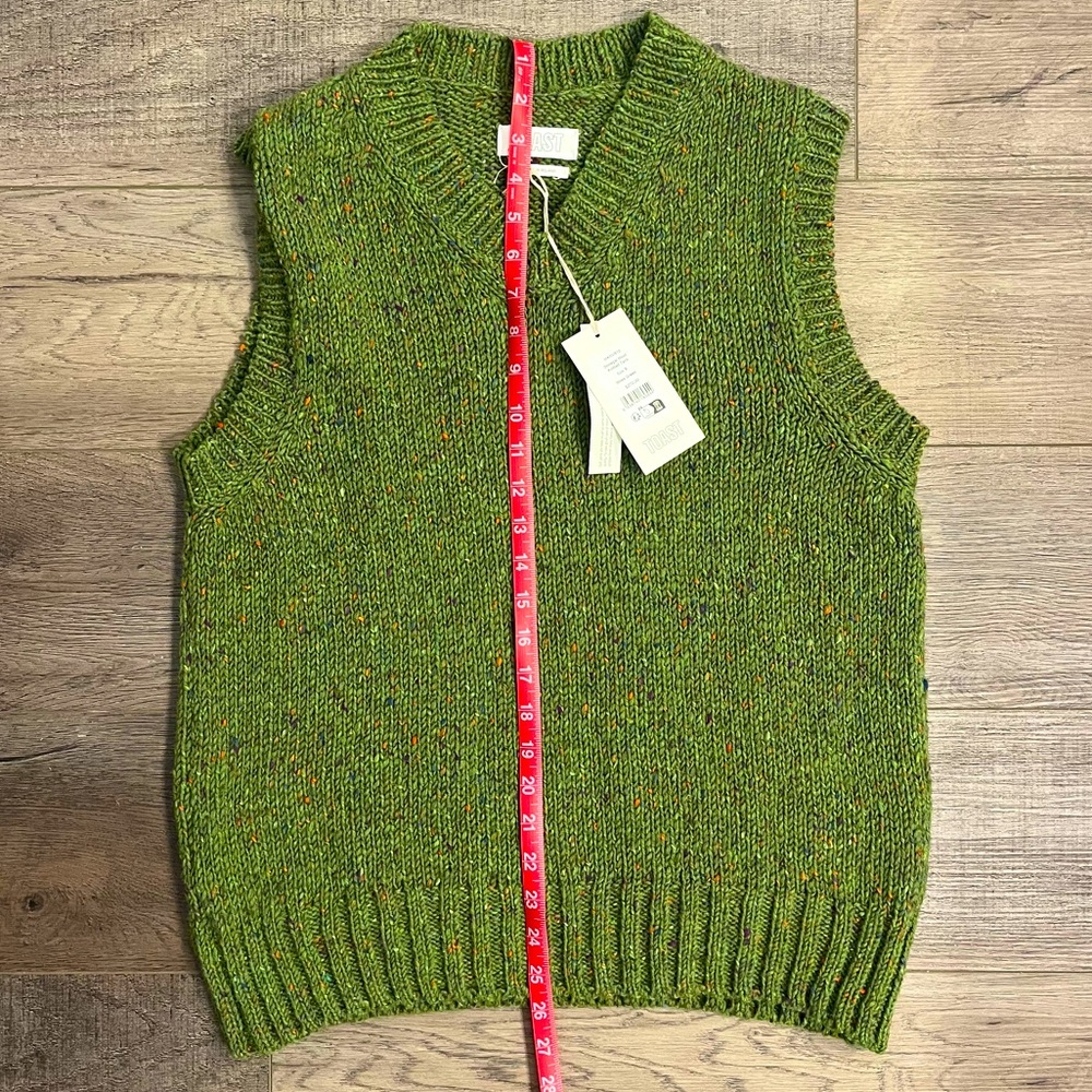 TOAST men’s donegal wool knitted tank in color moss